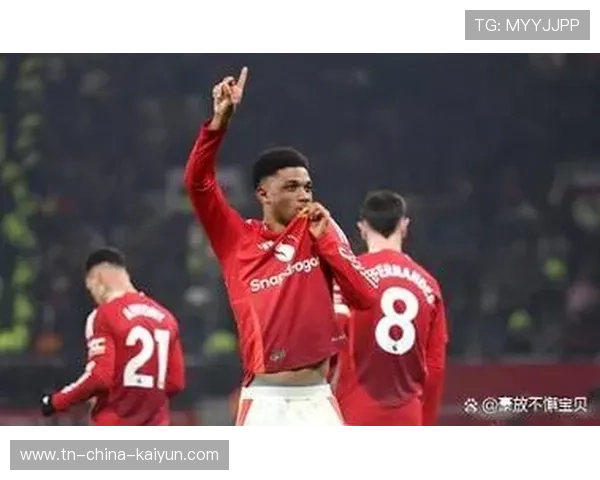 曼联签下新援中场，弗雷德替补身份告别红魔！